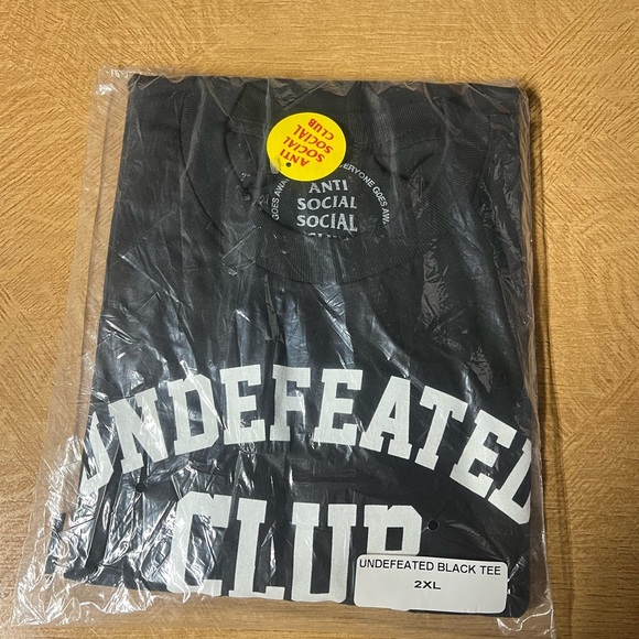 Anti Social Social Club X Undefeated "Club Undefeated" Tee Black 100% authentic - Picture 3 of 6